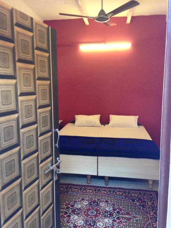 Paradise Inn Guest House Варанаси Екстериор снимка