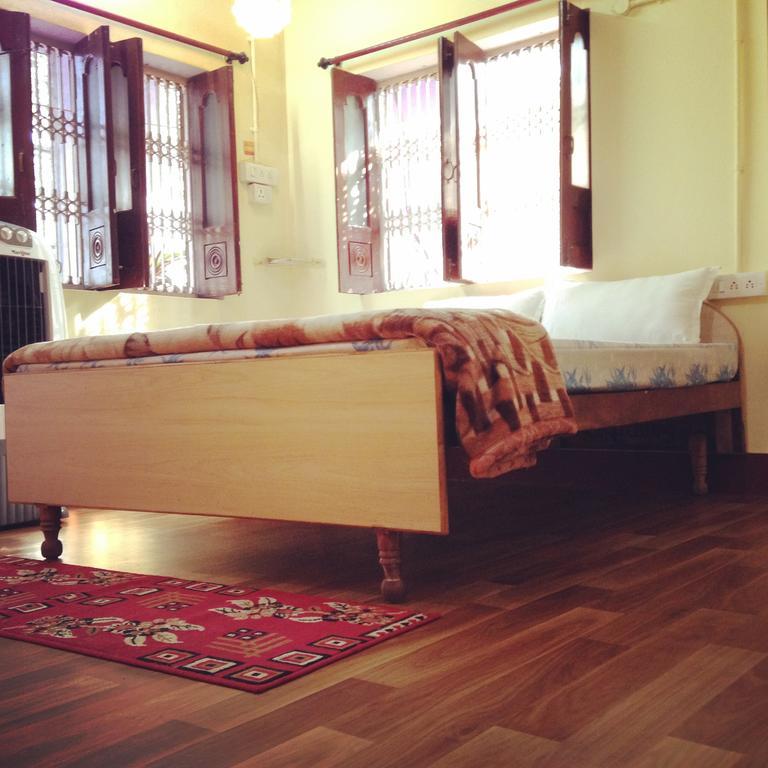 Paradise Inn Guest House Варанаси Екстериор снимка
